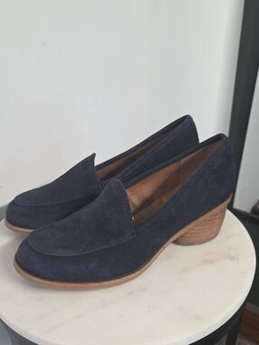 Sofft Womens Suede Blue Heeled Loafers Size 7